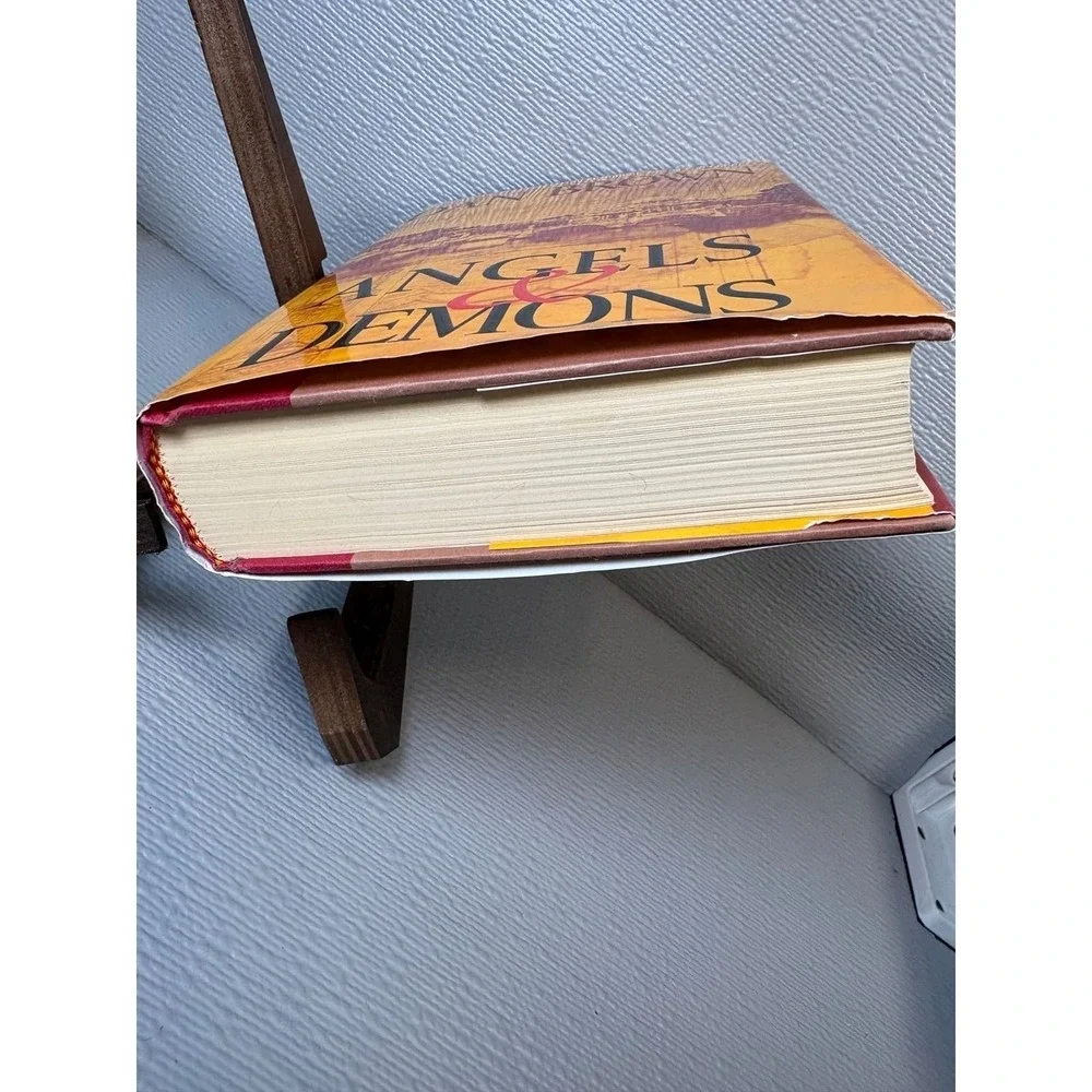 Angels & Demons Dan Brown Hardcover 2003 Robert Langdon series.